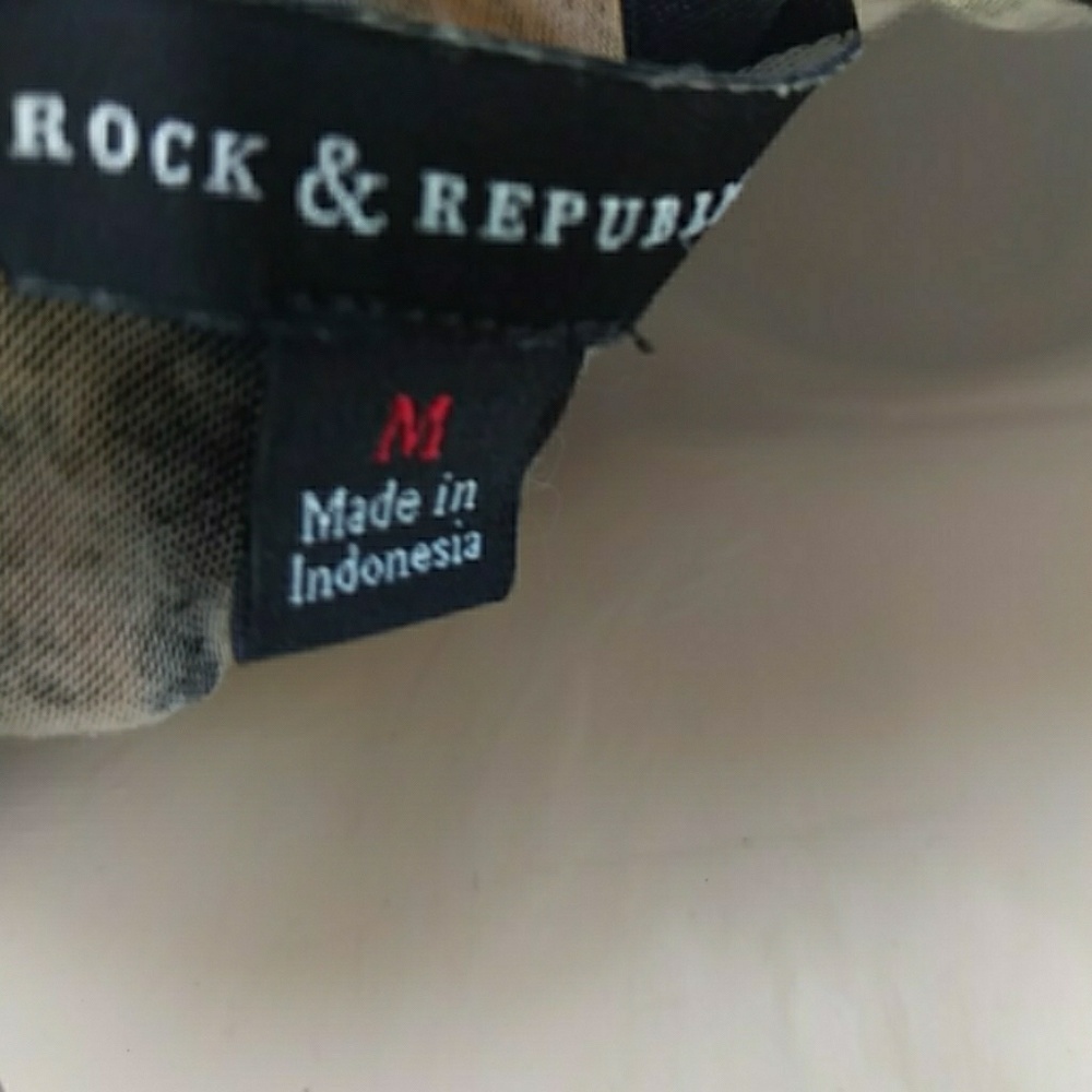 Rock & Republic cutout top short sleeve top blouse - Picture 7 of 7